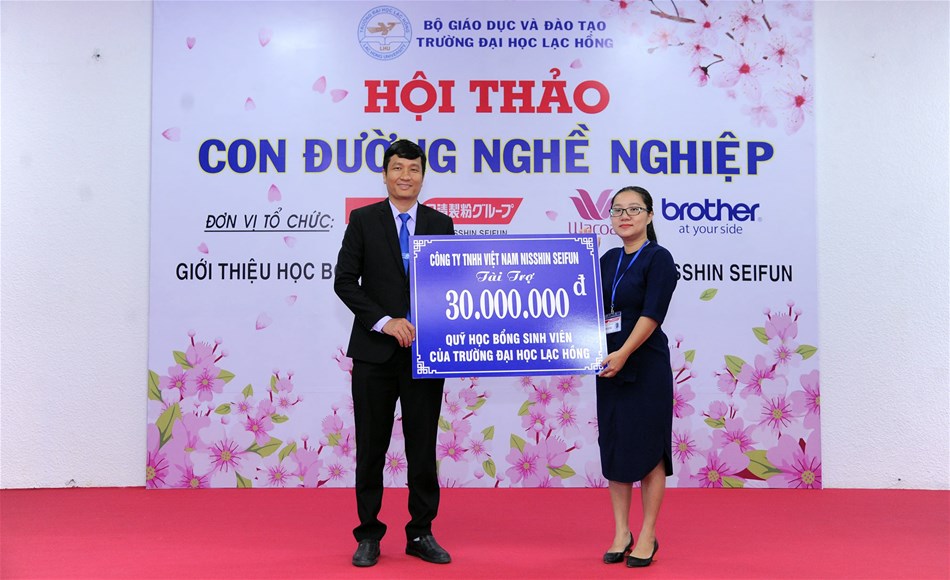 “Con đường nghề nghiệp” – cơ hội tiếp xúc thị trường lao động