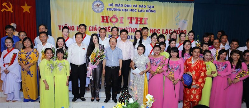 TIẾNG HÁT GIÁO VIÊN