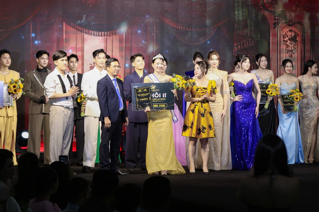 sinh viên Ngô Thế Hiệp - lớp 24LG112 đã xuất sắc đăng quang danh hiệu Nam Vương
