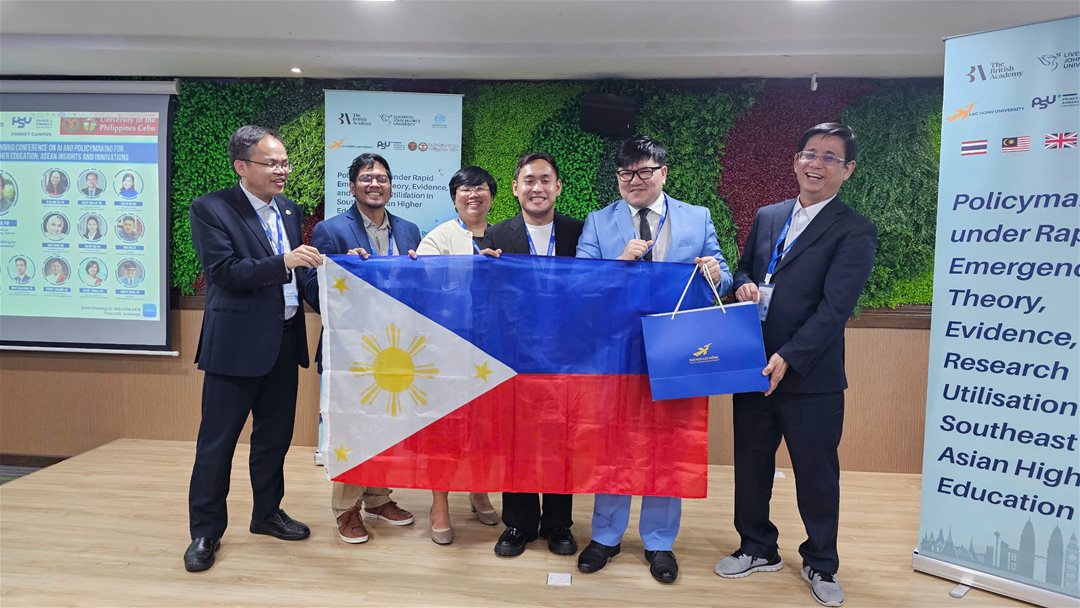 Lãnh đạo LHU trình bày báo cáo về AI và chính sách giáo dục tại Hội nghị quốc tế ASEAN